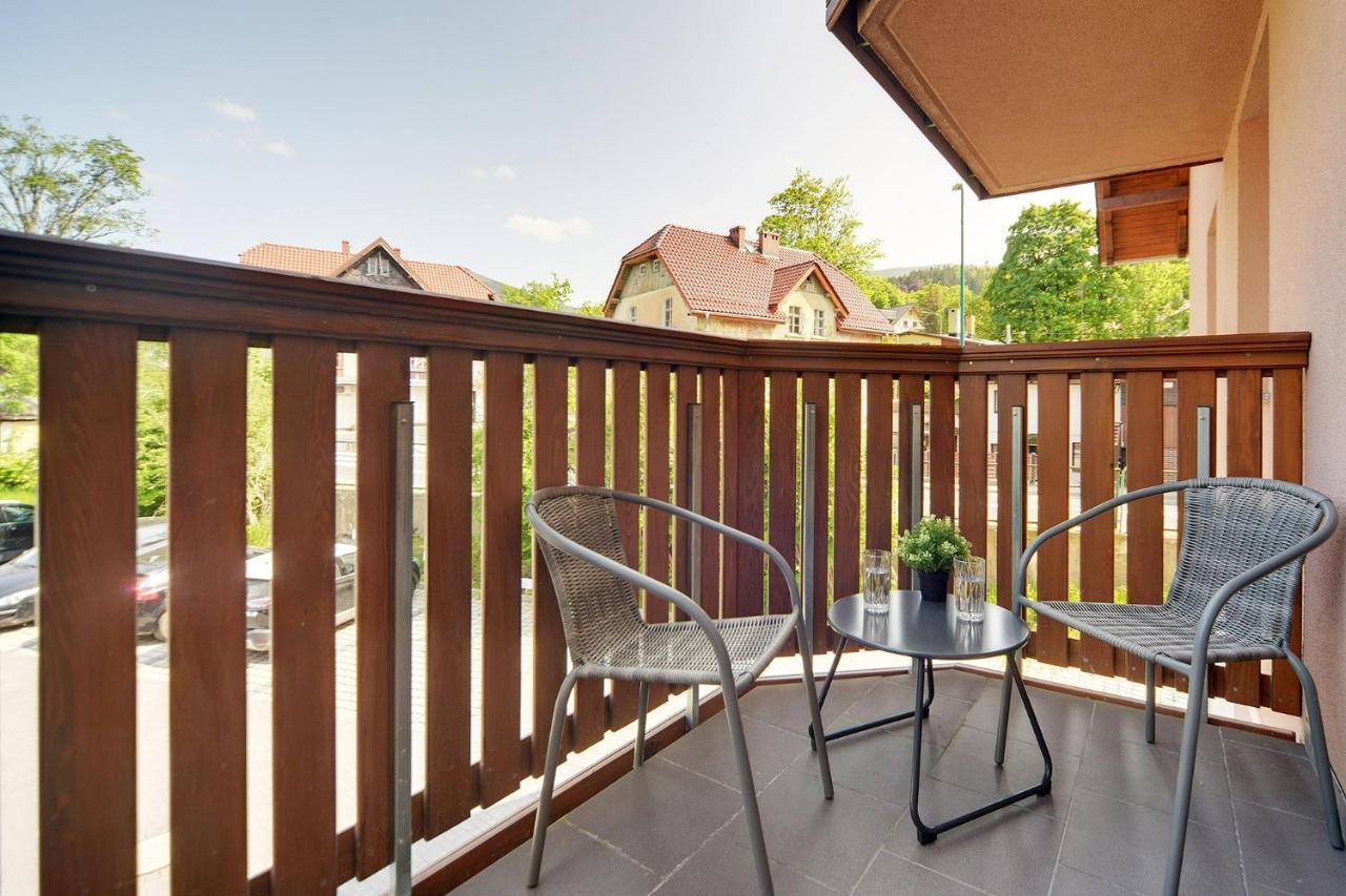 Apartamenty Sun Seasons 24 - Nad Lomnica 14 Centrum Карпач Екстериор снимка